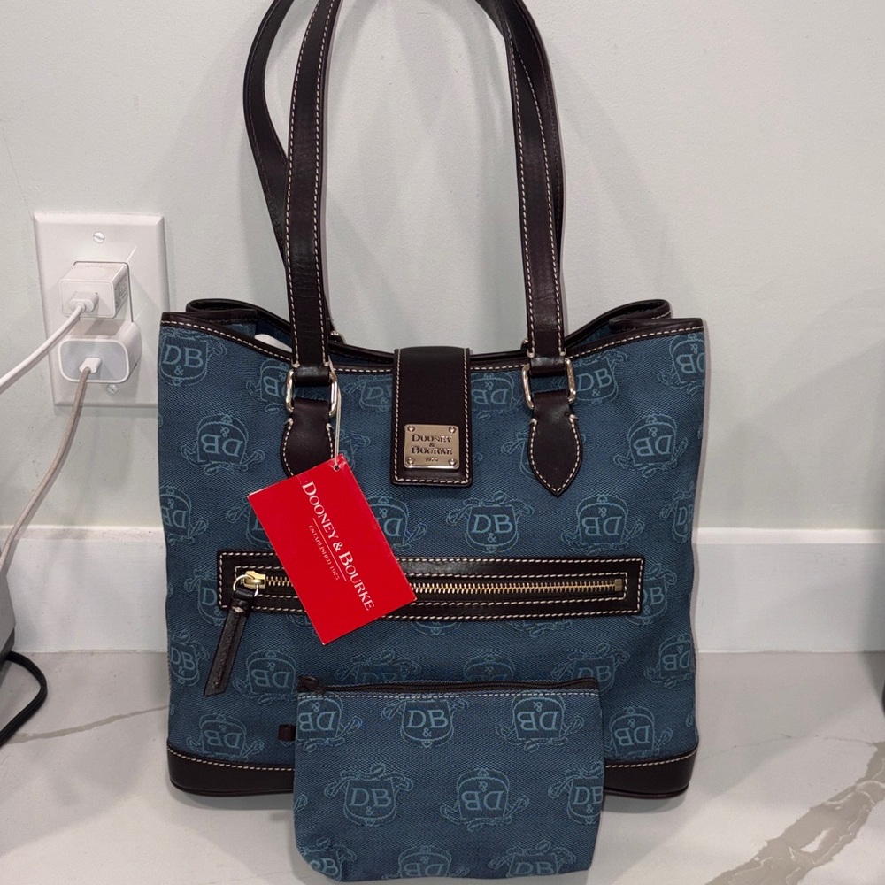 NWT Dooney & Bourke Tote